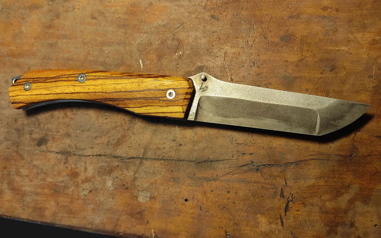 Couteau pliant lame forgée