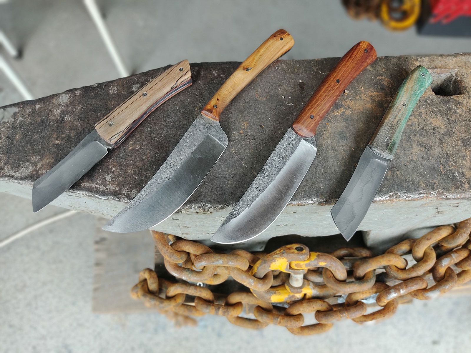 Stages de coutellerie d'art pour la fabrication de couteaux fixes et pliants