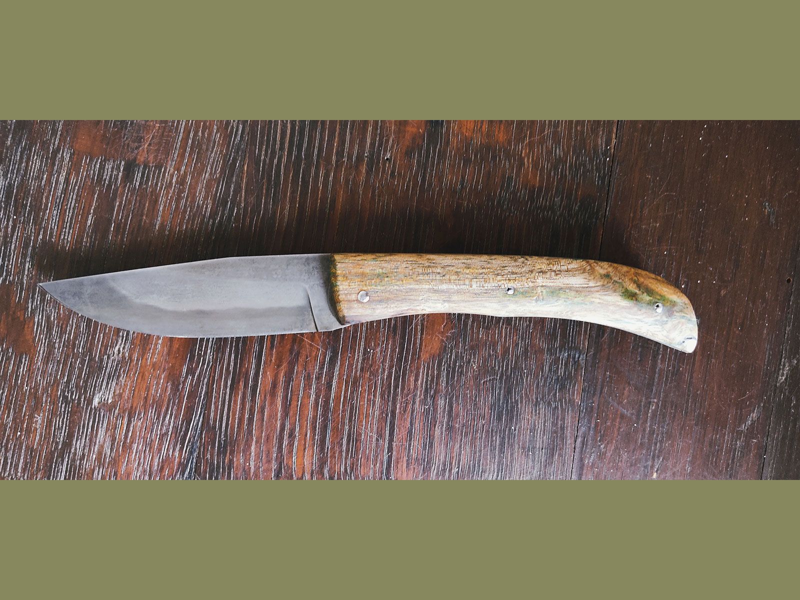 Couteau pliant avec larme forgée le Rustique