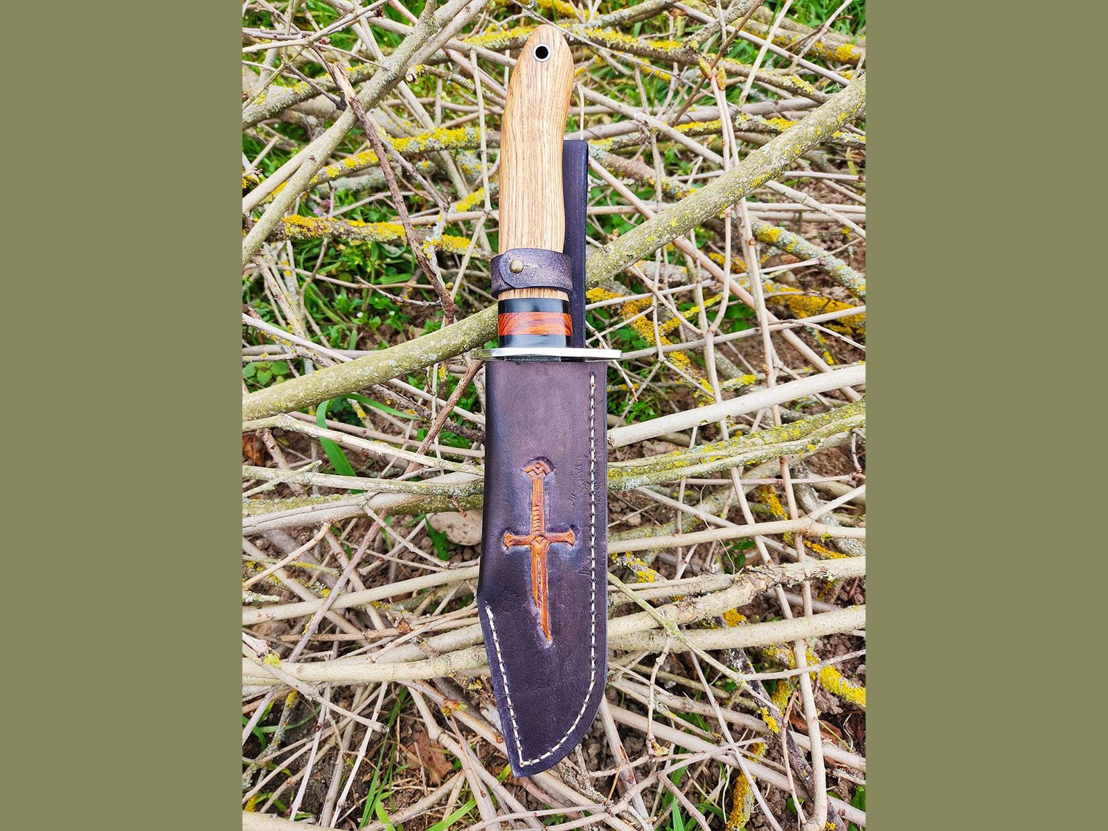 Couteau de chasse ultra tranchant, couteau de tourisme 2 en 1